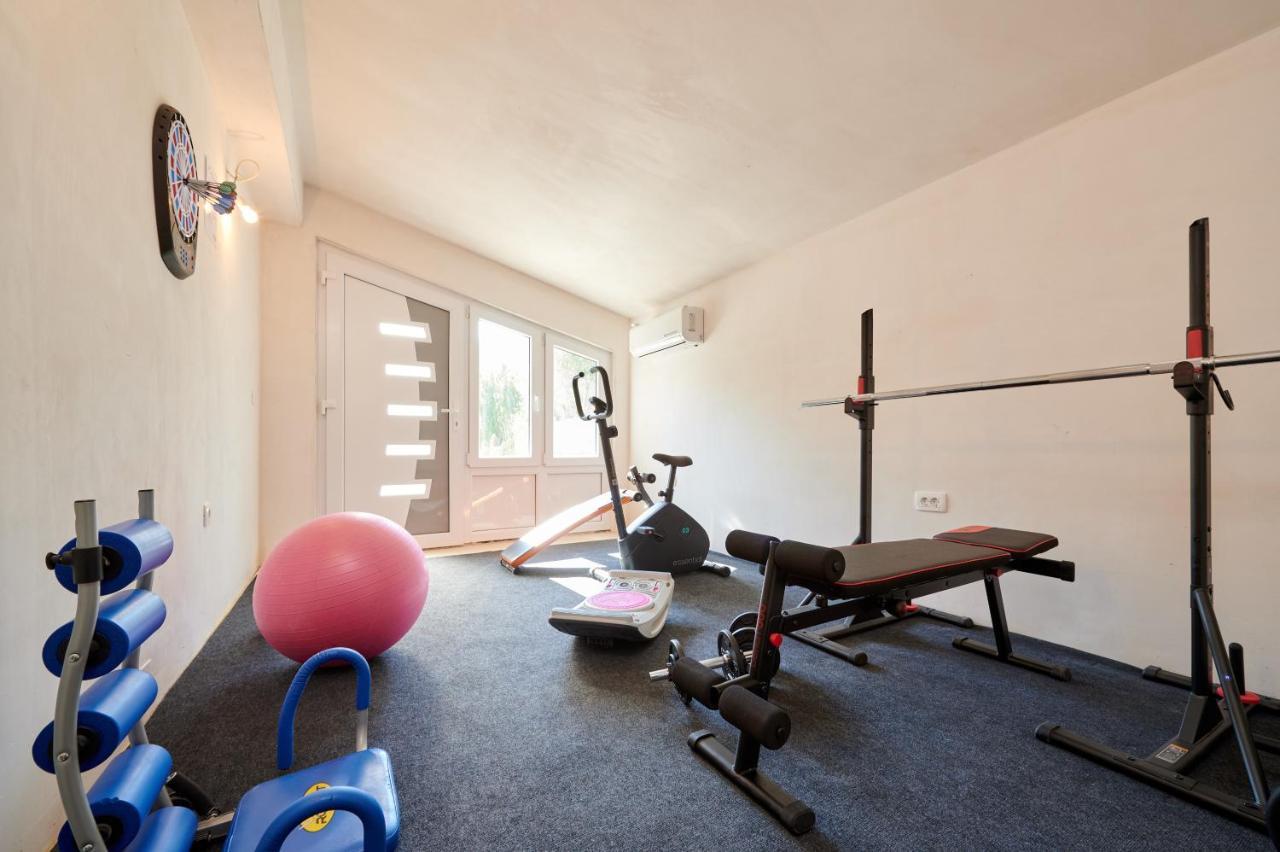 Villa Katja Kastela Bagian luar foto