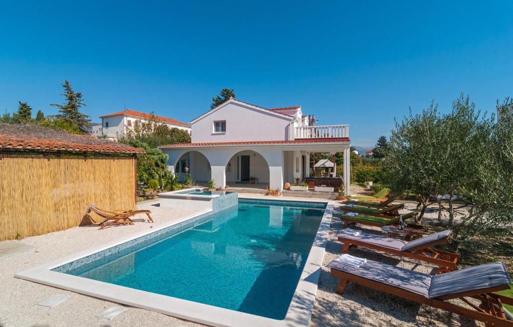 Villa Katja Kastela Bagian luar foto